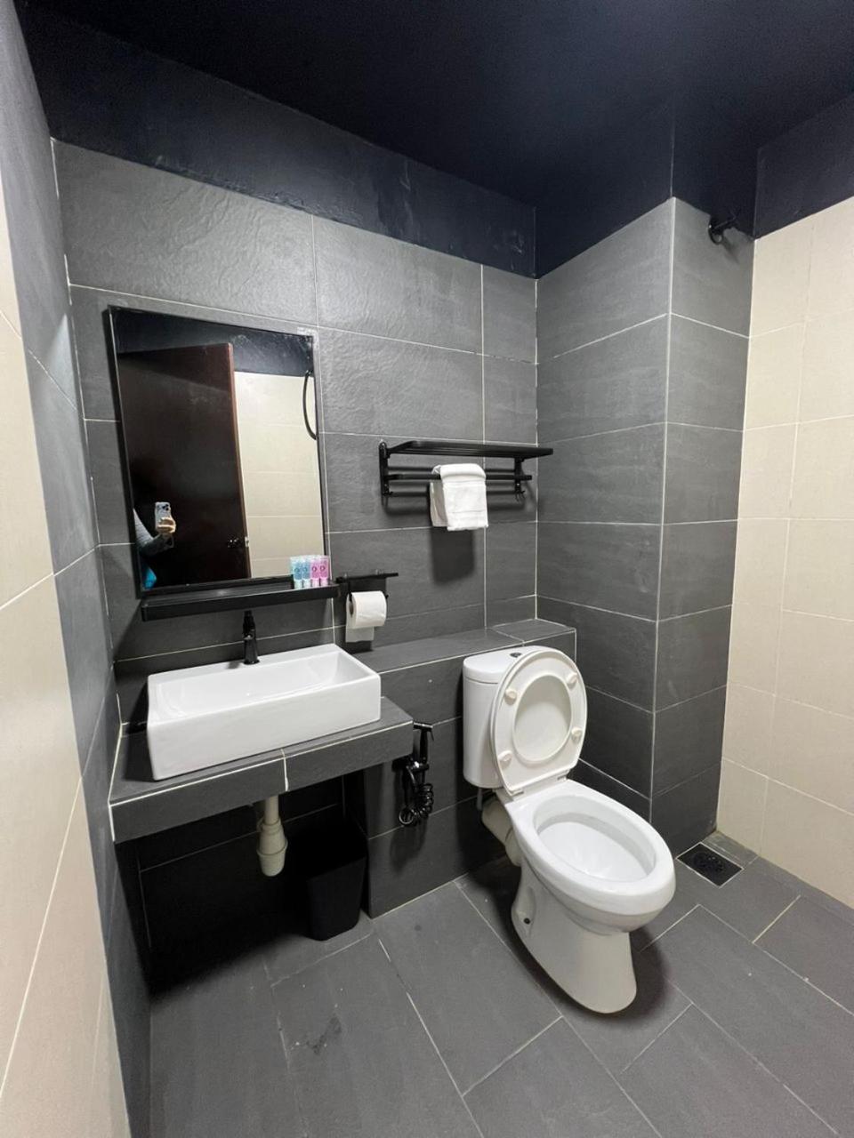 Samsara Studio Apartment At Kompleks Mutiara Gm Gua Musang Ngoại thất bức ảnh